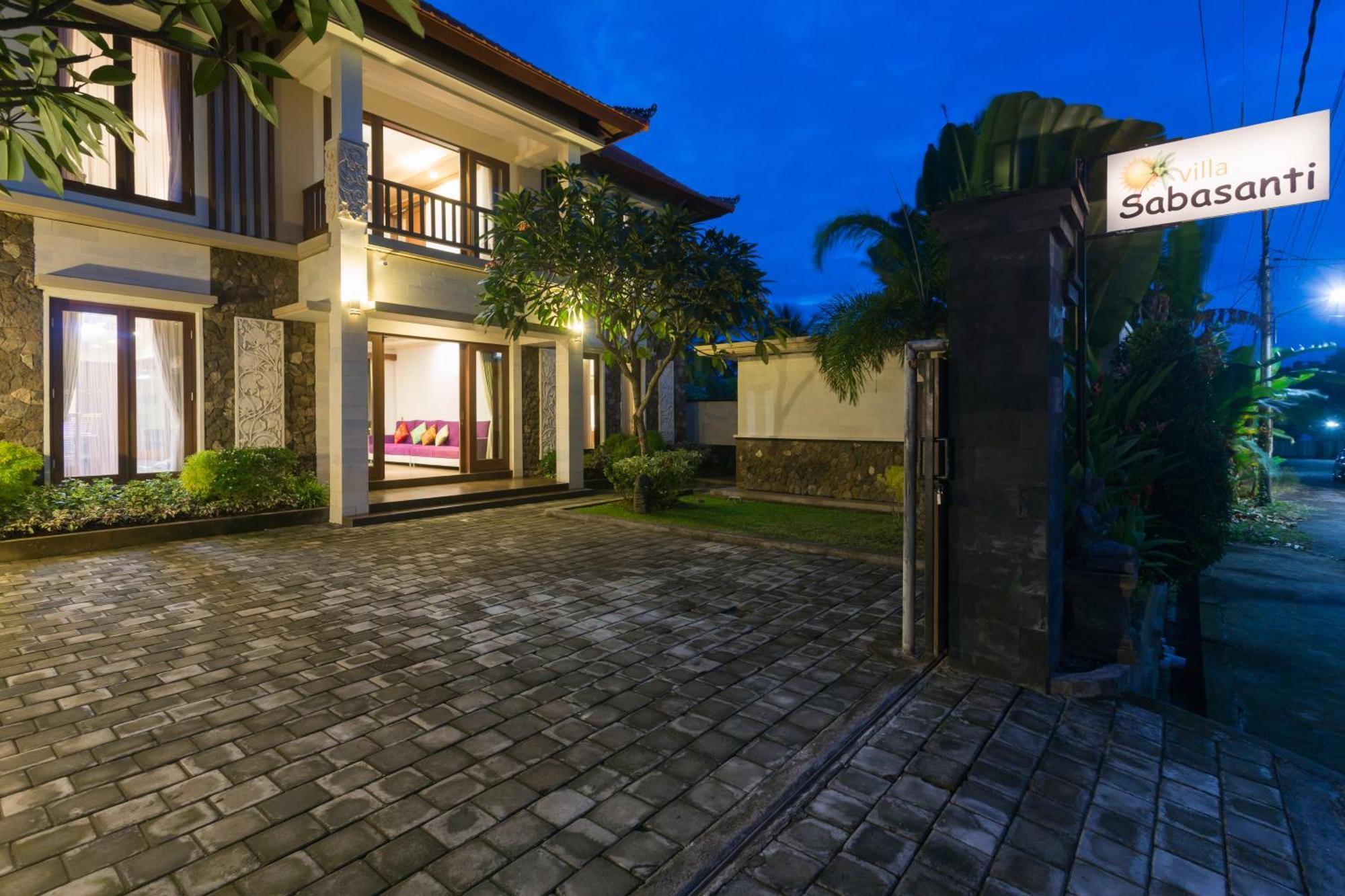 Villa Sabasanti Gianyar Keramas Exterior photo