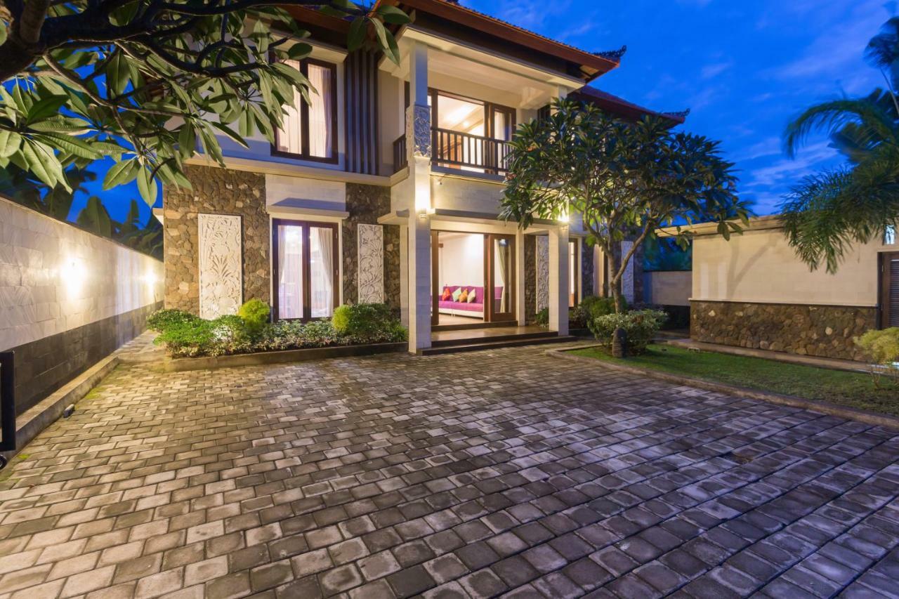 Villa Sabasanti Gianyar Keramas Exterior photo